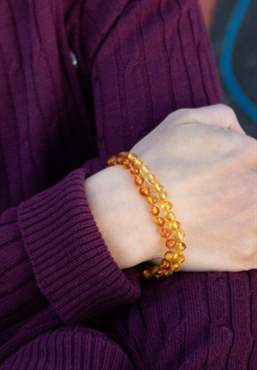 Bracelet pour maman et papa  en ambre de teinte cognac