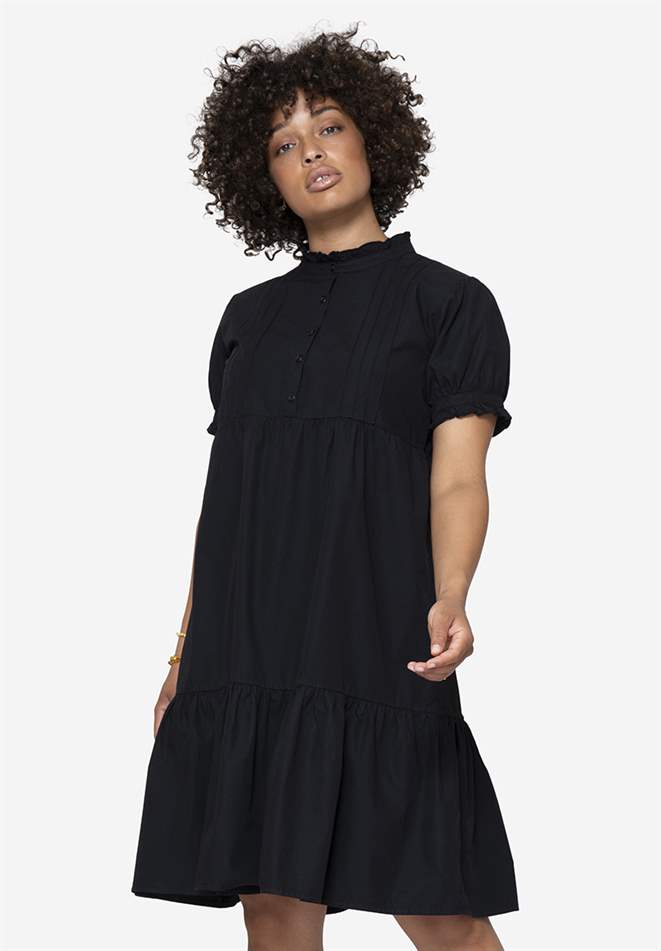 Robe d’allaitement ample, noire en coton bio - vue de face